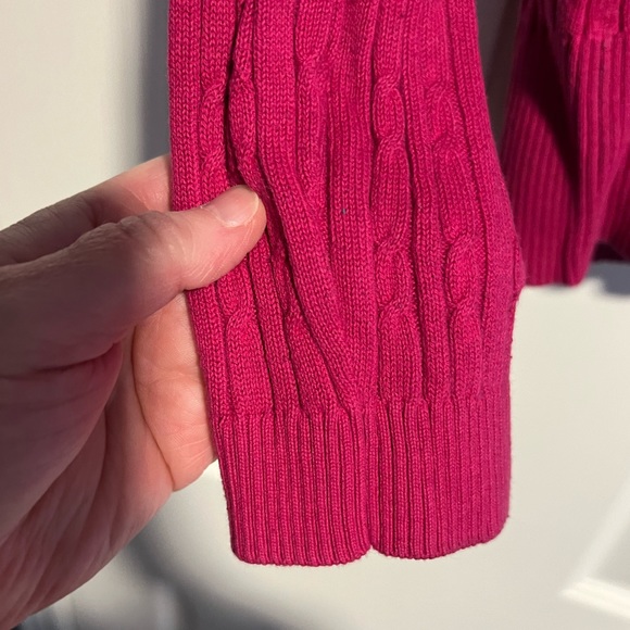 Tommy Hilfiger magenta v-neck sweater. Size Large. - Picture 4 of 9